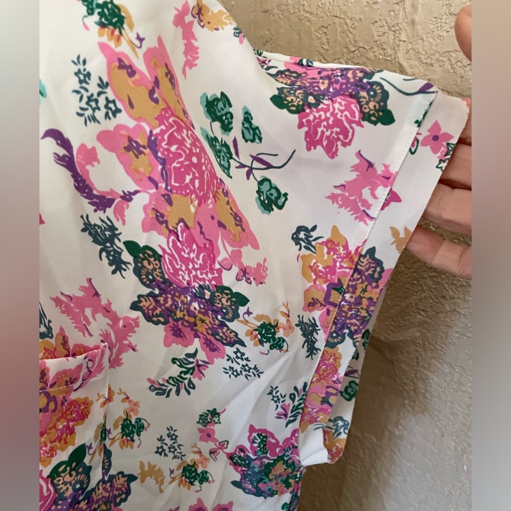 Plus Floral Top - Picture 7 of 8